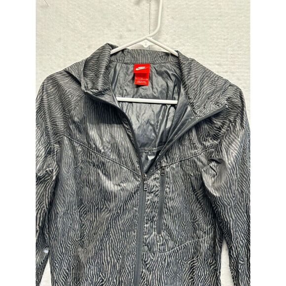 Nike Jacket Size Small Black Windrunner EUC - Picture 4 of 10